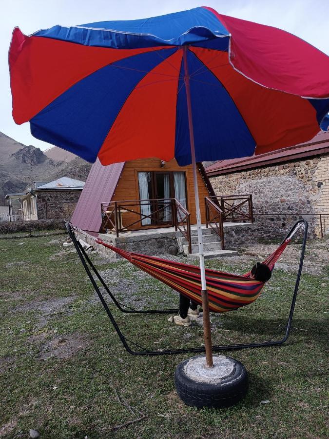 Cottage Natali Kazbegi Exterior foto