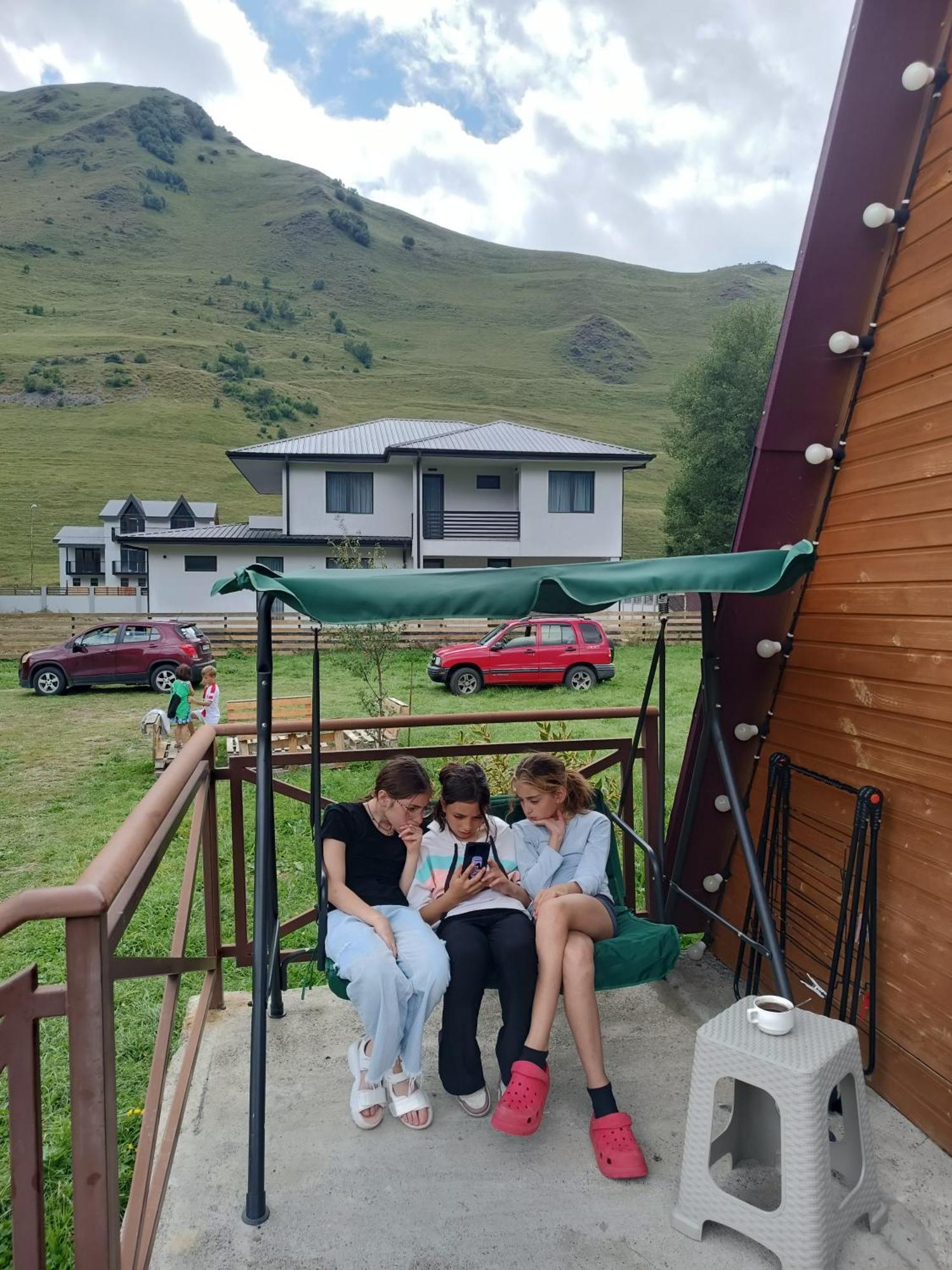 Cottage Natali Kazbegi Exterior foto